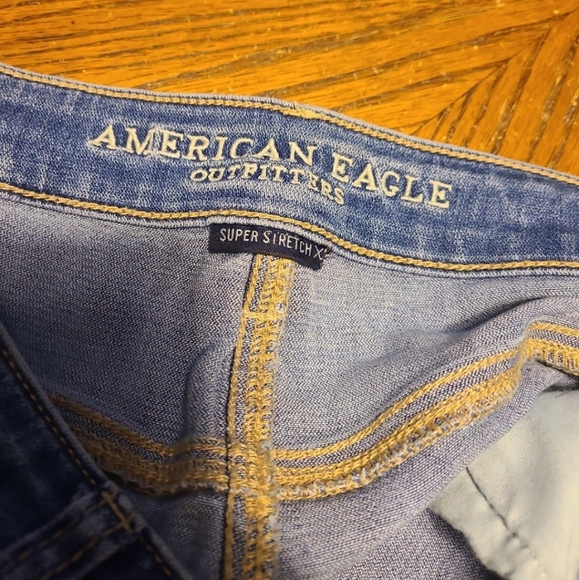 AE jeggings High rise Destructed Size 6 - Picture 3 of 5